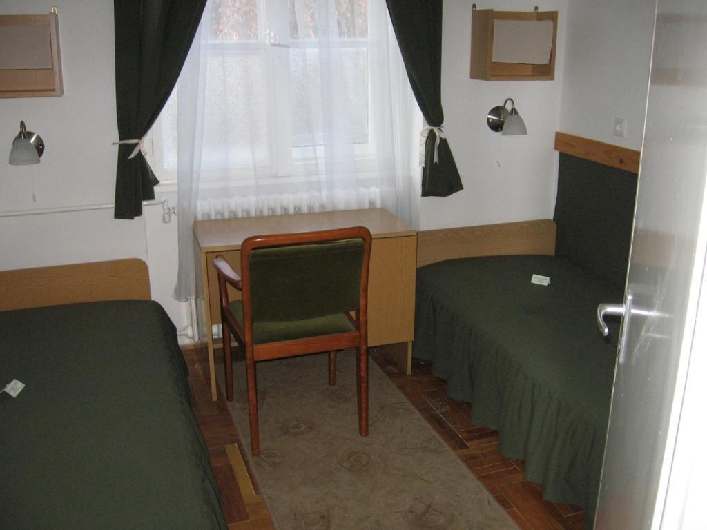 Mater Salvatoris House Hotel เกอเดิลเลอ ห้อง รูปภาพ