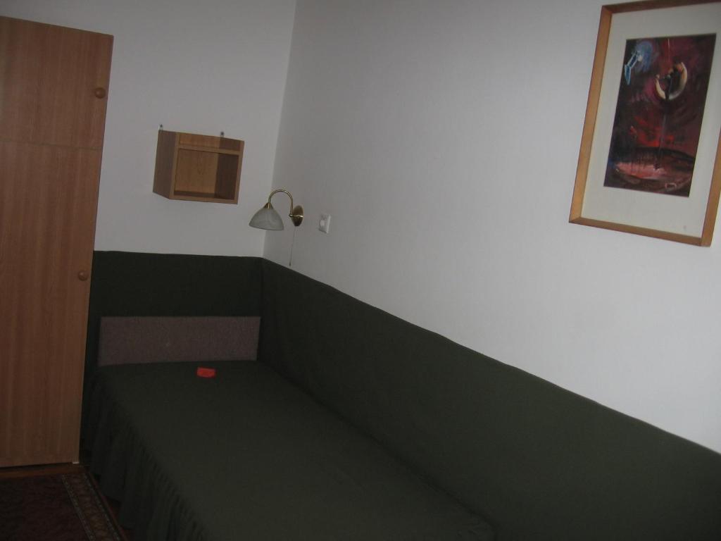 Mater Salvatoris House Hotel เกอเดิลเลอ ห้อง รูปภาพ